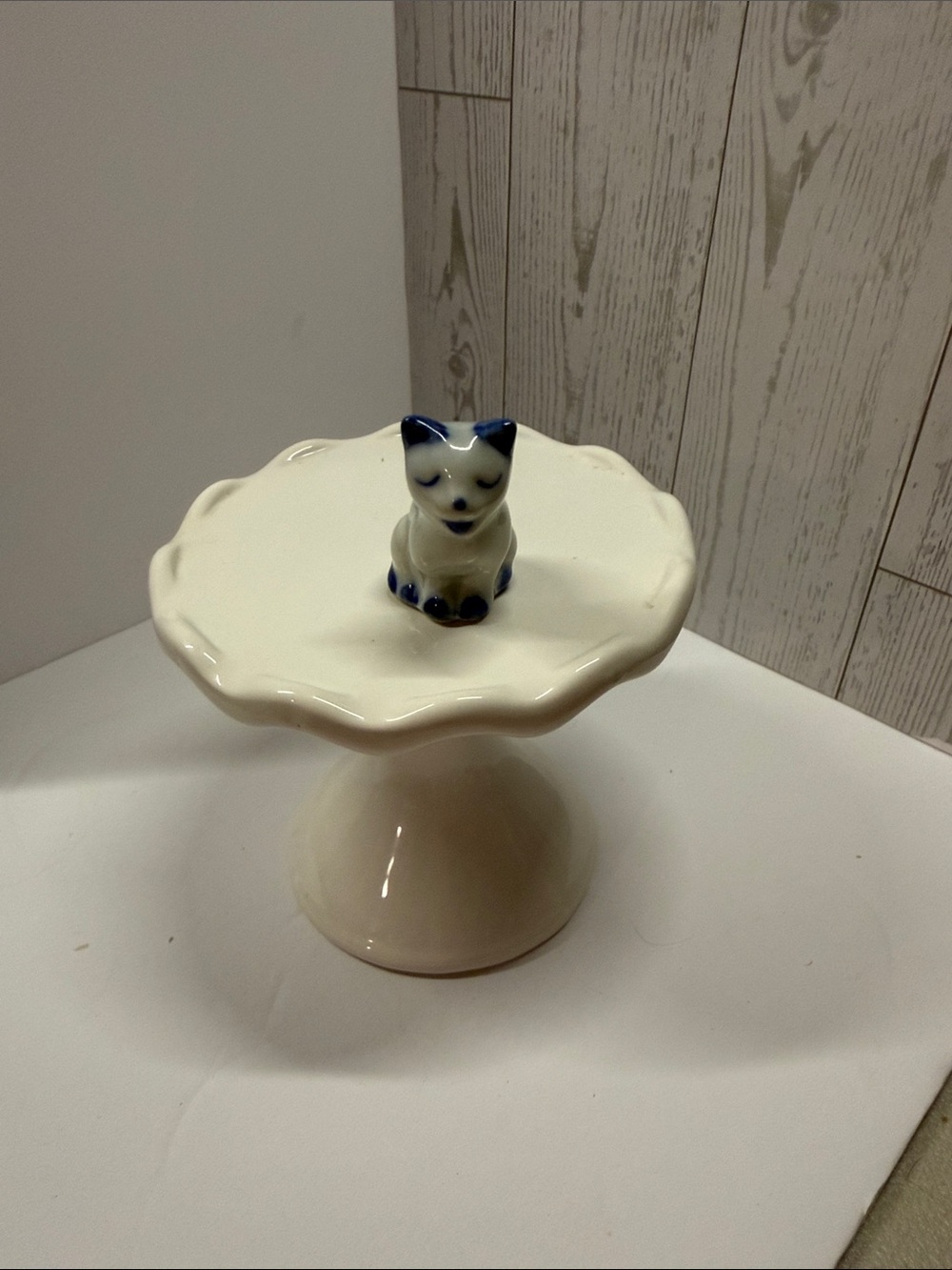 Ceramic Cat Treat Stand - Cream with Blue Accents